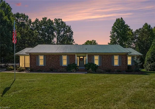 Photo 1 of Single family home for sale at 222 Devonway St, Eden, NC 27288 | MLS# 1235428 | Listing updated on 2026-10-01