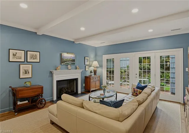 Photo 4 of Sale Pending at 1265 Kent Pl Ln, Winston Salem, NC 27104 | MLS# 1236405 | Listing updated on 2026-09-26