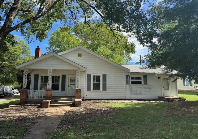 Photo 1 of Single family home for sale at 2311 Mullins Dr, Winston Salem, NC 27107 | MLS# 1237287 | Listing updated on 2026-10-21