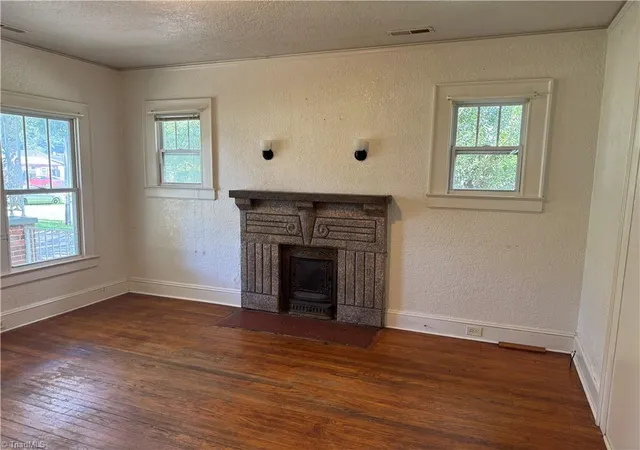 Photo 4 of Single family home for sale at 2311 Mullins Dr, Winston Salem, NC 27107 | MLS# 1237287 | Listing updated on 2026-10-21