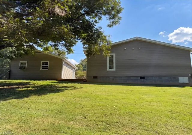 Photo 4 of Single family home for sale at 4982 Follansbee Rd, Winston Salem, NC 27127 | MLS# 1237166 | Listing updated on 2026-10-28