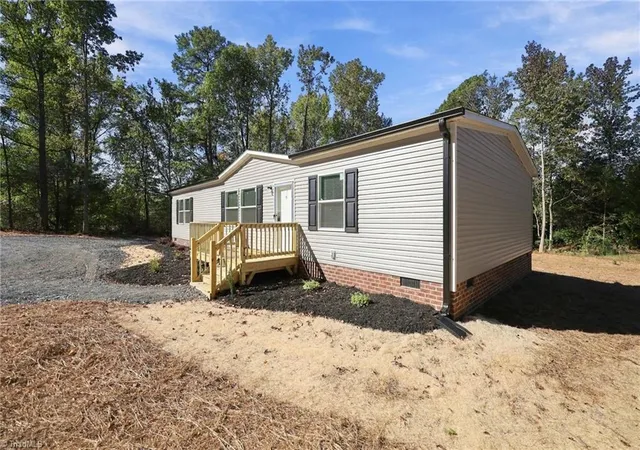 Photo 1 of Manufactured home for sale at 495 Kindley Rd, Thomasville, NC 27360 | MLS# 1239673 | Listing updated on 2026-10-24