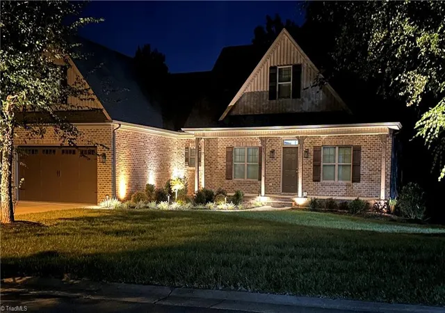 Photo 2 of Sale Pending at 8206 Arbor Ridge Ln, Clemmons, NC 27012 | MLS# 1234777 | Listing updated on 2026-10-02