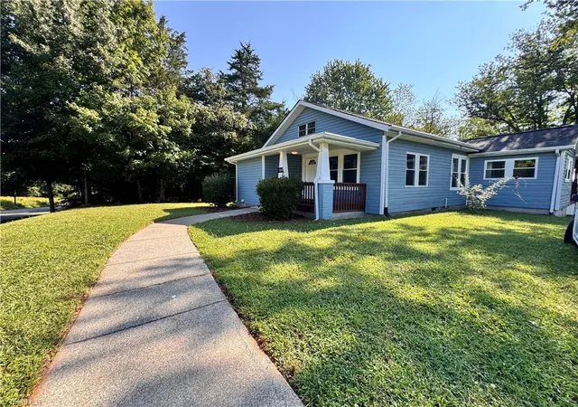 Photo 2 of Single family home for sale at 3725 New Walkertown Rd, Winston Salem, NC 27105 | MLS# 1236391 | Listing updated on 2026-09-22