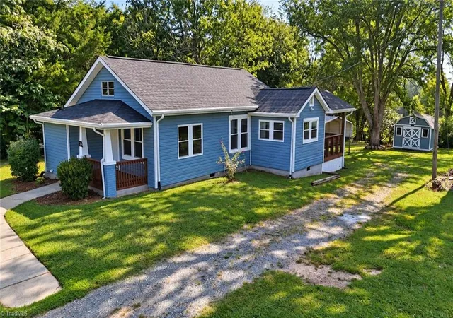 Photo 3 of Single family home for sale at 3725 New Walkertown Rd, Winston Salem, NC 27105 | MLS# 1236391 | Listing updated on 2026-09-22