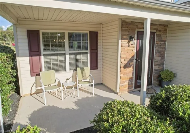 Photo 3 of Single family home for sale at 4562 Westhill Pl, Kernersville, NC 27284 | MLS# 1235892 | Listing updated on 2026-10-01
