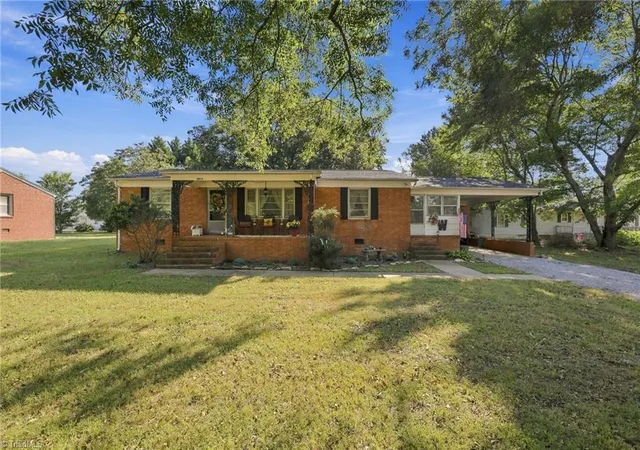 Photo 1 of Single family home for sale at 2975 Us Hwy 158, Yanceyville, NC 27379 | MLS# 1235778 | Listing updated on 2026-09-15