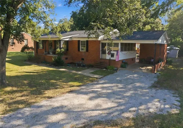 Photo 3 of Single family home for sale at 2975 US Hwy 158, Yanceyville, NC 27379 | MLS# 1235778 | Listing updated on 2026-09-15