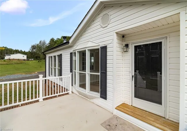 Photo 4 of Sale Pending at 1141 Cook St, Winston Salem, NC 27105 | MLS# 1234986 | Listing updated on 2026-09-17