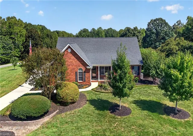Photo 2 of Sale Pending at 117 Pinnix Dr, Lexington, NC 27295 | MLS# 1236431 | Listing updated on 2026-09-26