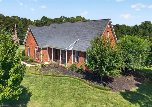 Photo 3 of Sale Pending at 117 Pinnix Dr, Lexington, NC 27295 | MLS# 1236431 | Listing updated on 2026-09-26