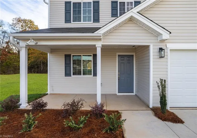 Photo 3 of Single family home for sale at 3509 Swanley Dr, Greensboro, NC 27405 | MLS# 1234924 | Listing updated on 2026-09-08