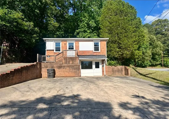 Photo 1 of Single family home for sale at 1240 Churton St, Winston Salem, NC 27103 | MLS# 1236296 | Listing updated on 2026-10-21
