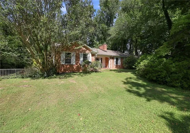 Photo 3 of Sale Pending at 345 Lindley Ave, Asheboro, NC 27203 | MLS# 1235634 | Listing updated on 2026-09-20