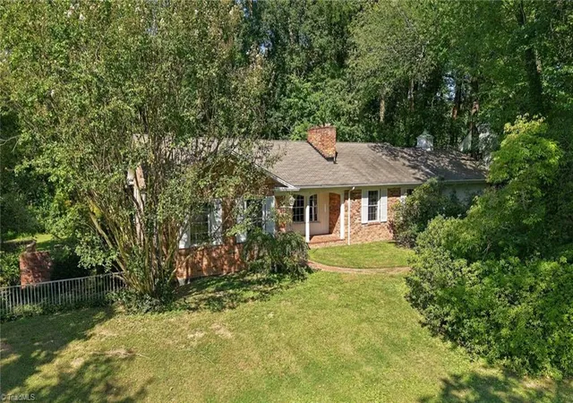 Photo 3 of Sale Pending at 345 Lindley Ave, Asheboro, NC 27203 | MLS# 1235634 | Listing updated on 2026-09-20