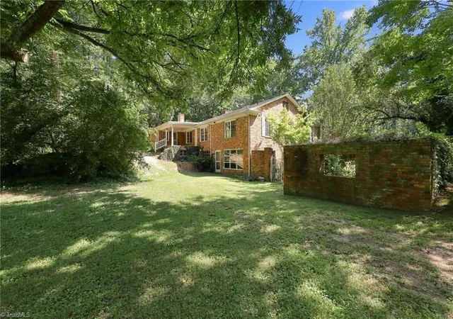Photo 4 of Sale Pending at 345 Lindley Ave, Asheboro, NC 27203 | MLS# 1235634 | Listing updated on 2026-09-20