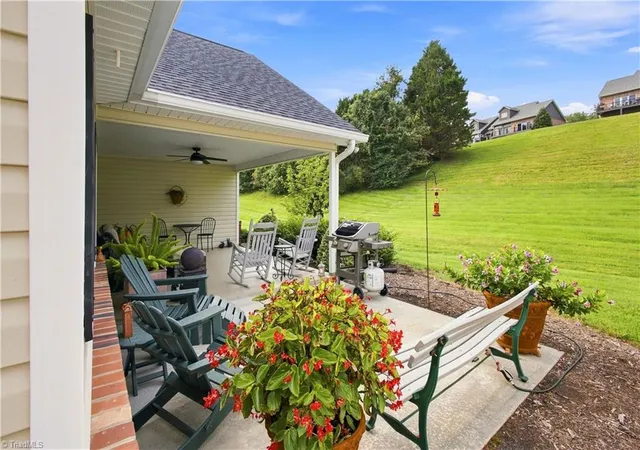 Photo 3 of Single family home for sale at 109 Plantation Pl Ln, Mount Airy, NC 27030 | MLS# 1234750 | Listing updated on 2026-09-13
