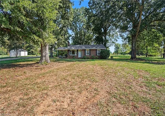 Photo 1 of Single family home for sale at 4129 High Point Rd, Winston Salem, NC 27107 | MLS# 1234525 | Listing updated on 2026-09-07