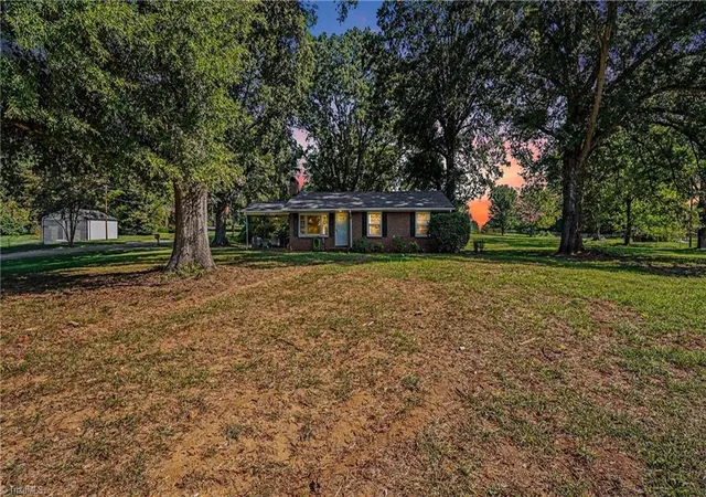 Photo 2 of Single family home for sale at 4129 High Point Rd, Winston Salem, NC 27107 | MLS# 1234525 | Listing updated on 2026-09-07