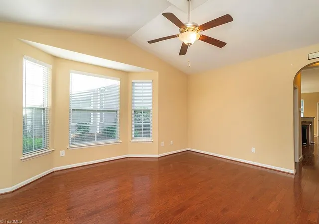Photo 4 of Sale Pending at 1163 Kelso Ln, Burlington, NC 27215 | MLS# 1238496 | Listing updated on 2026-10-27