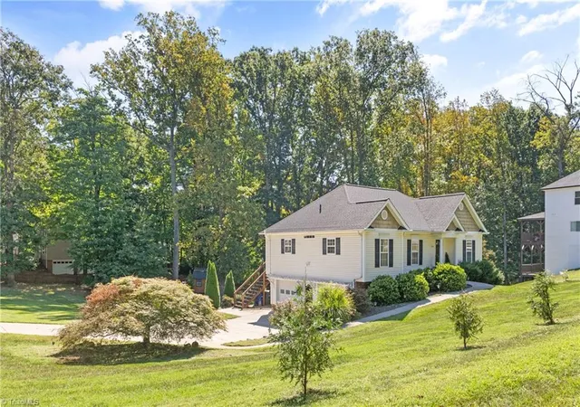Photo 3 of Sale Pending at 5059 Ramillie Run, Winston Salem, NC 27106 | MLS# 1235343 | Listing updated on 2026-10-06