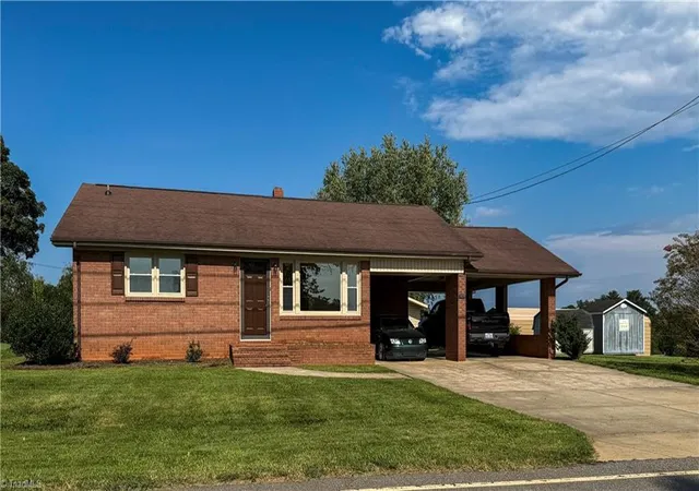 Photo 1 of Single family home for sale at 3028 Sparta Rd, North Wilkesboro, NC 28659 | MLS# 1234138 | Listing updated on 2026-09-27
