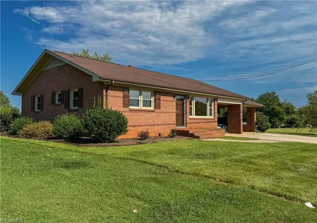 Photo 2 of Single family home for sale at 3028 Sparta Rd, North Wilkesboro, NC 28659 | MLS# 1234138 | Listing updated on 2026-09-27