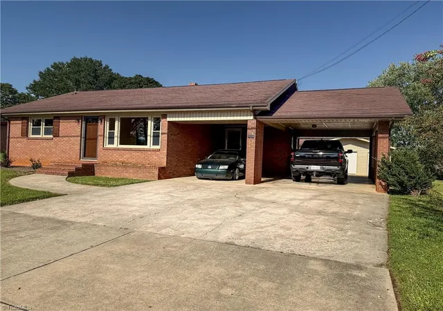 Photo 3 of Single family home for sale at 3028 Sparta Rd, North Wilkesboro, NC 28659 | MLS# 1234138 | Listing updated on 2026-09-27