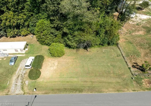 Photo 1 of Sale Pending at 3521 Piedmont Memorial Dr, Winston Salem, NC 27107 | MLS# 1235901 | Listing updated on 2026-09-25
