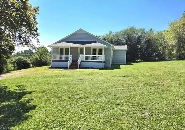 Photo 1 of Single family home for sale at 624 Fairplains Rd, North Wilkesboro, NC 28659 | MLS# 1234486 | Listing updated on 2026-09-24