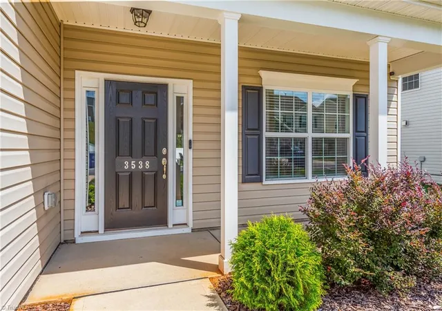 Photo 3 of Single family home for sale at 3538 River Farm Dr, Kernersville, NC 27284 | MLS# 1234024 | Listing updated on 2026-09-16