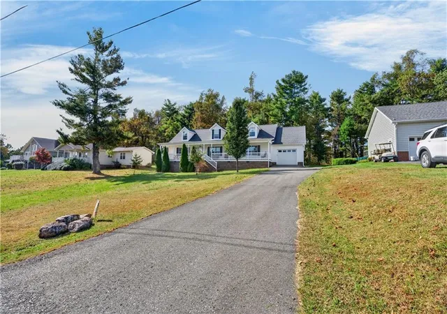 Photo 3 of Manufactured home for sale at 85 Chateau Ln, Fancy Gap, VA 24328 | MLS# 1239025 | Listing updated on 2026-10-14