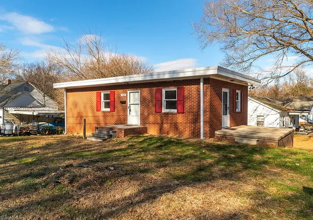 Photo 2 of Sale Pending at 703 Wicker St, Burlington, NC 27217 | MLS# 1234599 | Listing updated on 2026-09-30
