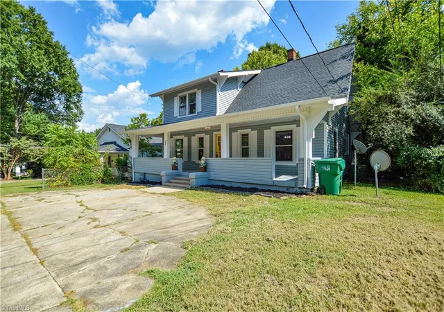 Photo 4 of Single family home for sale at 302 Louise Ave, High Point, NC 27262 | MLS# 1234670 | Listing updated on 2026-09-05