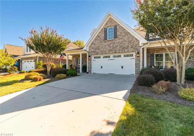 Photo 3 of Single family home for sale at 1755 Angus Ridge Dr, Kernersville, NC 27284 | MLS# 1235120 | Listing updated on 2026-09-14