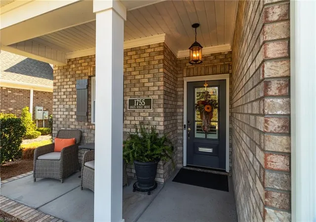 Photo 4 of Single family home for sale at 1755 Angus Ridge Dr, Kernersville, NC 27284 | MLS# 1235120 | Listing updated on 2026-09-14