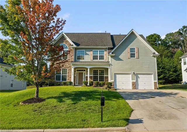 Photo 3 of Single family home for sale at 3523 Sagedale Ct, High Point, NC 27265 | MLS# 1234584 | Listing updated on 2026-09-18