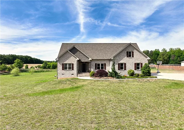 Photo 1 of Single family home for sale at 8128 Belews Crk Rd, Stokesdale, NC 27357 | MLS# 1235543 | Listing updated on 2026-10-04