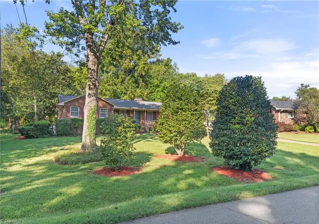 Photo 3 of Single family home for sale at 2909 Marlborough Rd, Burlington, NC 27215 | MLS# 1235522 | Listing updated on 2026-09-30
