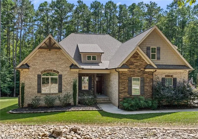Photo 1 of Single family home for sale at 140 Admirals Ct, Lexington, NC 27292 | MLS# 1235734 | Listing updated on 2026-09-18