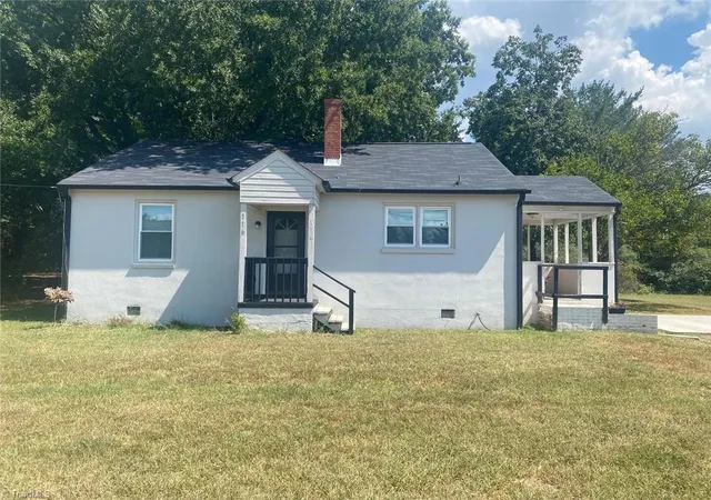Photo 1 of Sale Pending at 116 Oak St, Kernersville, NC 27284 | MLS# 1234183 | Listing updated on 2026-09-18