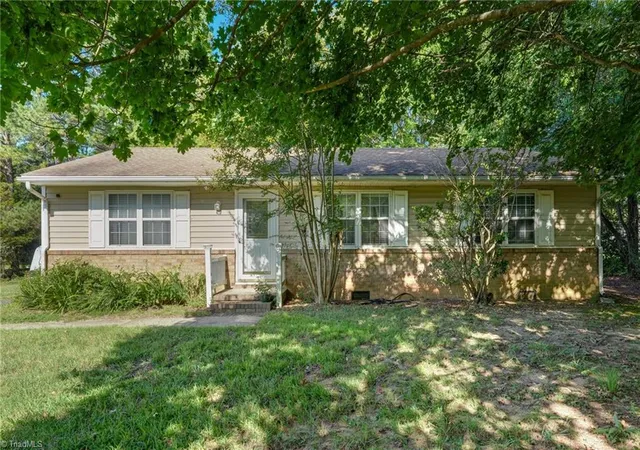 Photo 1 of Sale Pending at 4906 Pheasant Dr, Greensboro, NC 27406 | MLS# 1234518 | Listing updated on 2026-10-07
