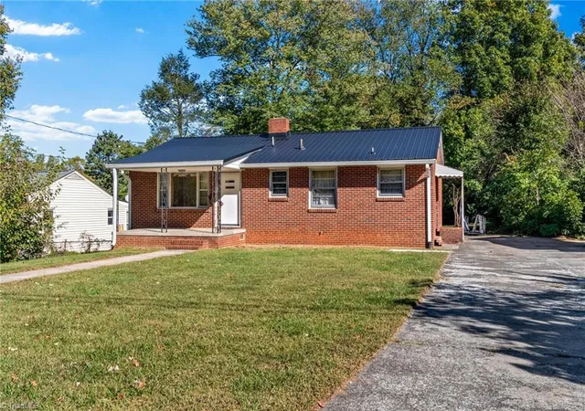 Photo 2 of Single family home for sale at 1409 Irving St, Winston Salem, NC 27103 | MLS# 1239009 | Listing updated on 2026-10-27