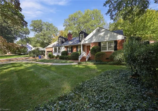 Photo 2 of Sale Pending at 2011 Georgia Ave, Winston Salem, NC 27104 | MLS# 1239691 | Listing updated on 2026-10-26
