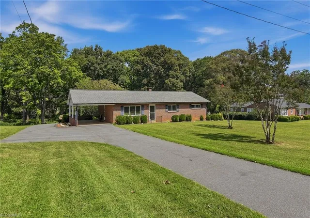 Photo 2 of Single family home for sale at 535 Lewisville Clemmons Rd, Lewisville, NC 27023 | MLS# 1236210 | Listing updated on 2026-09-24