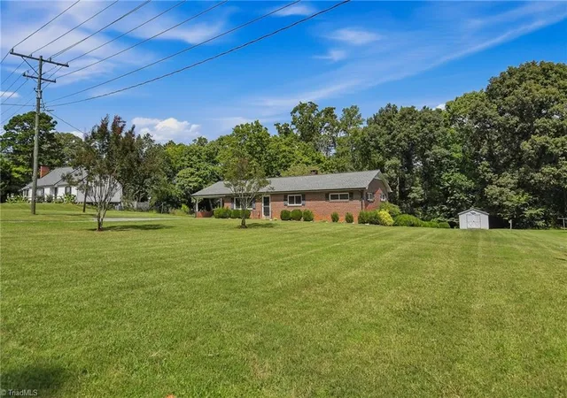 Photo 3 of Single family home for sale at 535 Lewisville Clemmons Rd, Lewisville, NC 27023 | MLS# 1236210 | Listing updated on 2026-09-24