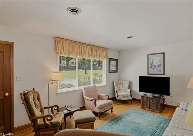 Photo 4 of Single family home for sale at 535 Lewisville Clemmons Rd, Lewisville, NC 27023 | MLS# 1236210 | Listing updated on 2026-09-24
