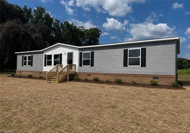Photo 1 of Sale Pending at 456 Blue Newkirk Rd, Magnolia, NC 28453 | MLS# 1234562 | Listing updated on 2026-10-09