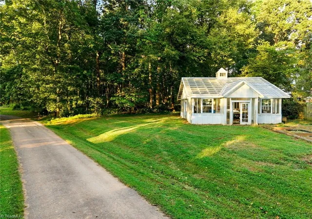 Photo 3 of Single family home for sale at 2985 Bradshaw Rd, Mooresville, NC 28115 | MLS# 1234743 | Listing updated on 2026-09-20