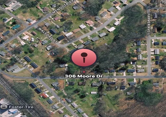 Photo 3 of Single family home for sale at 306 Moore Dr, Lexington, NC 27292 | MLS# 1233931 | Listing updated on 2026-09-04